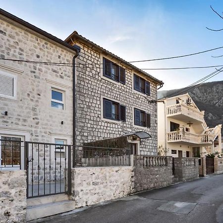Apartments Sophia Kotor Exterior photo