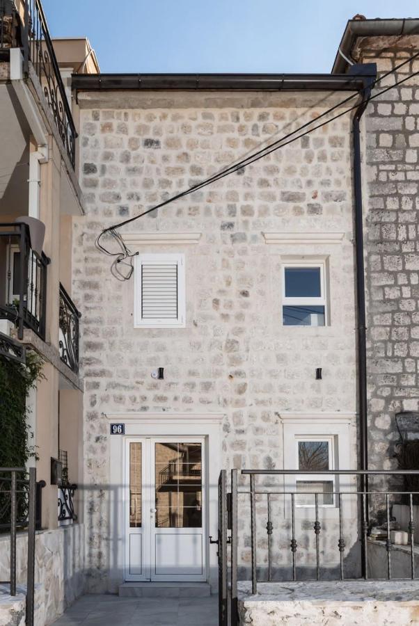 Apartments Sophia Kotor Exterior photo